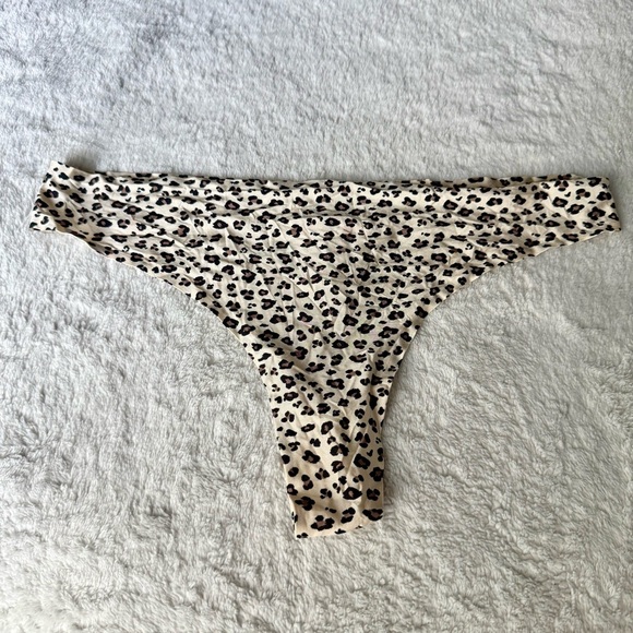 Victoria's Secret Pink and Tan Thong Set (NWOT) - Picture 2 of 9